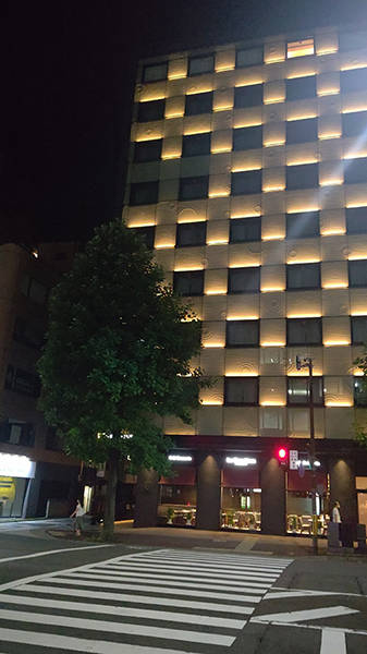 ホテル外壁照明設備工事